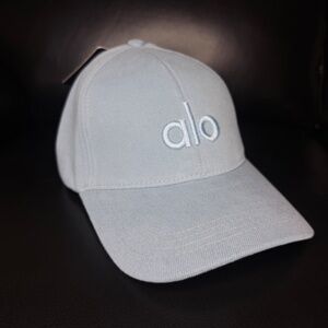 ALO YOGA DENIM BASEBALL CAP HAT UNISEX ONE SIZE ADJUSTABLE NEW